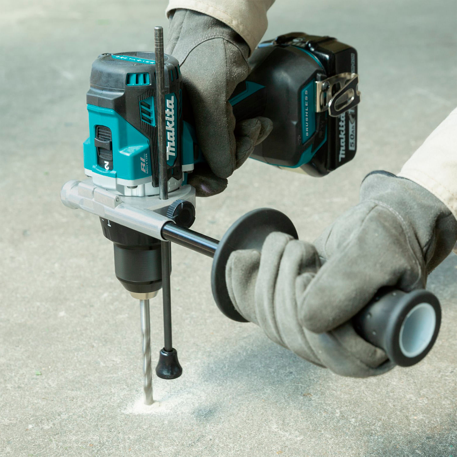 Kit Parafusadeira e Furadeira +2 Bat 18V Carregador - Makita